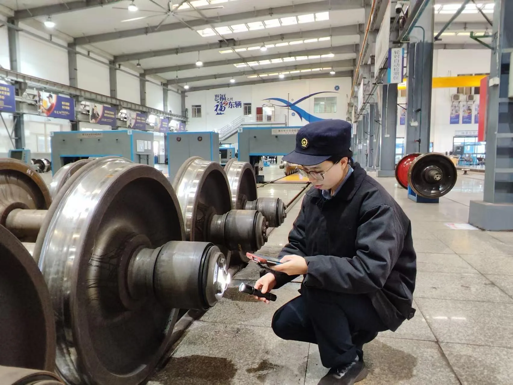 新春走基层：保障安全的“车辆女医生”