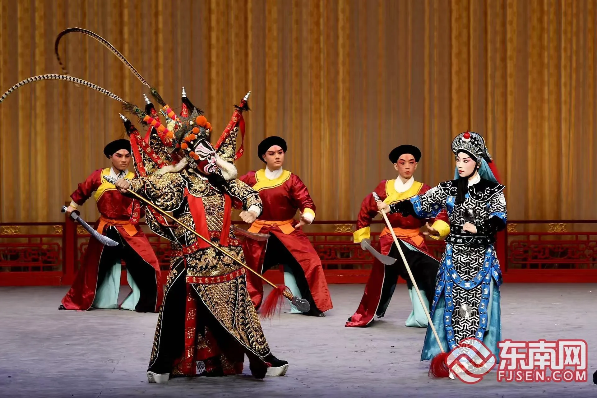 福建京剧院整理复排京剧《花木兰》榕城上演