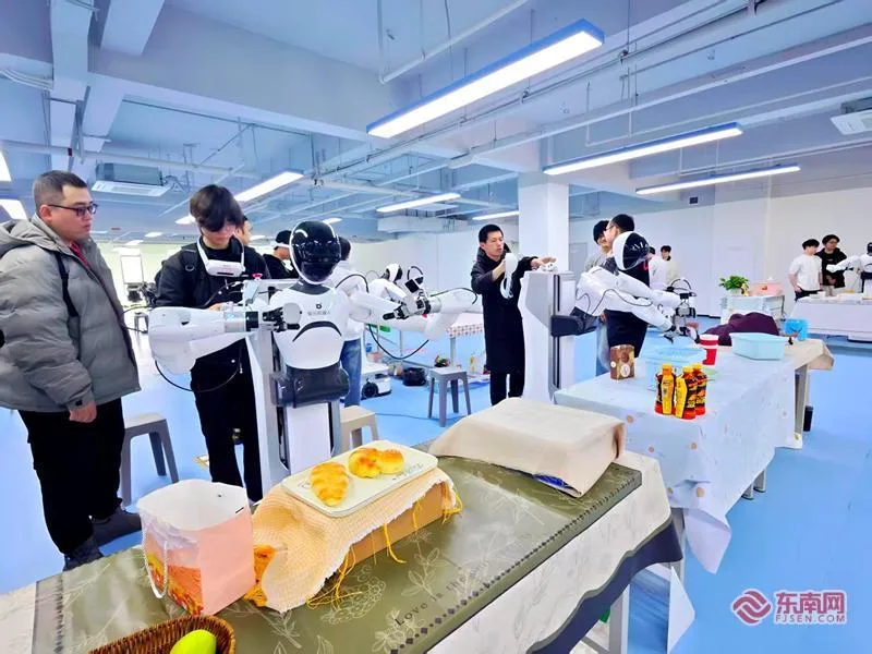 福建人工智能产业观察①|数据铸“脑”机器向“新” 福建抢占具身智能千亿新赛道