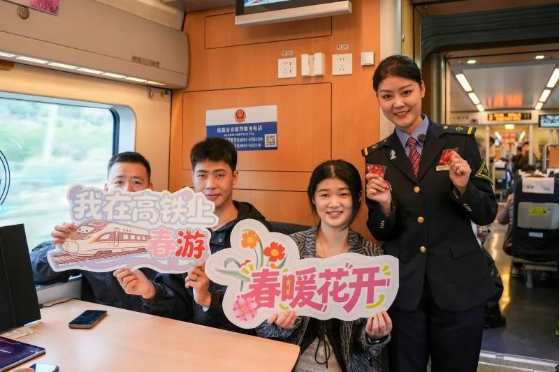 南铁开出今年第100列“春游”列车