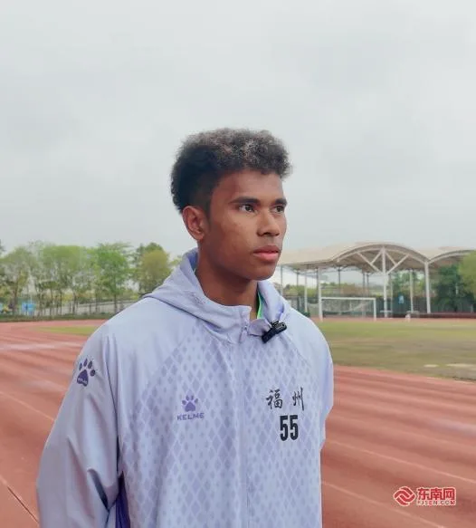 我不是外援！ 福州小将林福任往返90公里赴绿茵之约