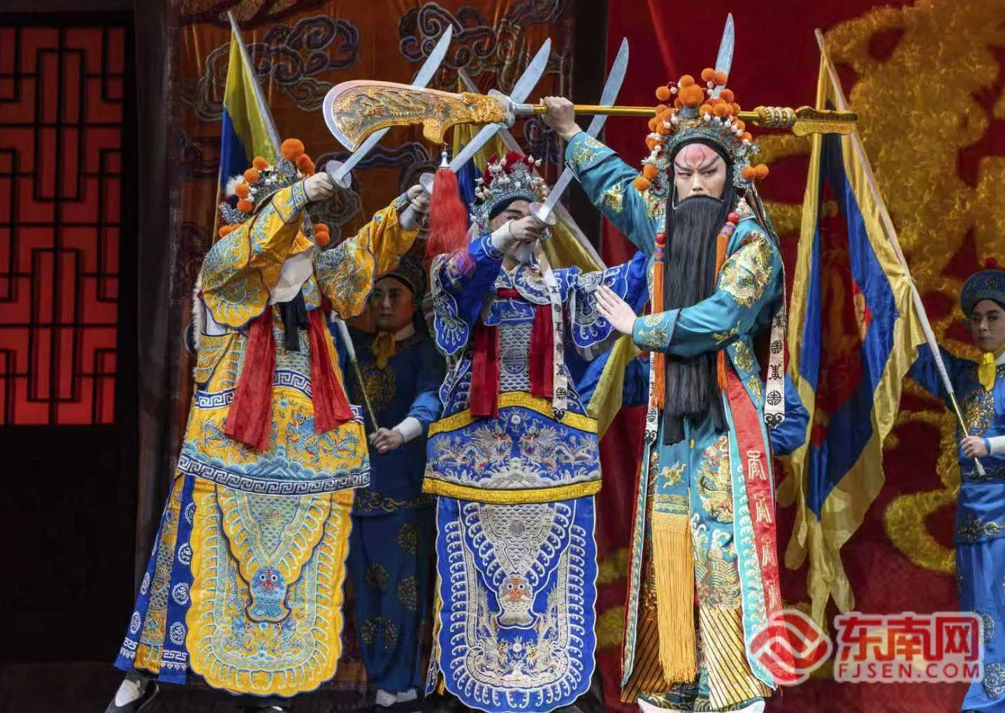 循徽班传国粹新声 京剧《进京》在榕上演