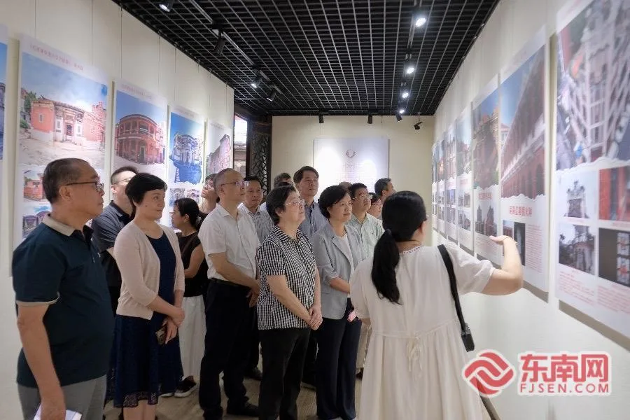 “红砖建筑里的华侨故事图片展”在福建华侨主题馆开幕
