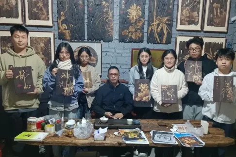 教师节 | 他们用新的方式,做着同一件事 - 配图13
