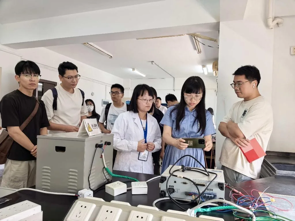 福建省药检院举办药品安全宣传周开放日活动 沉浸式探访医疗器械实验室 - 配图2