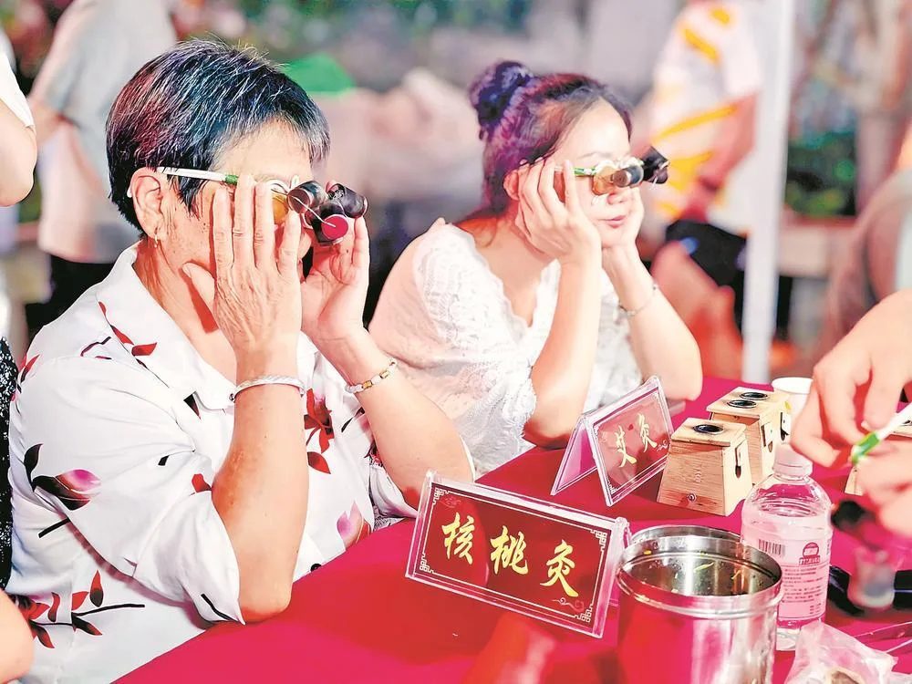 中医夜市解锁养生新方式 社会 - 配图2