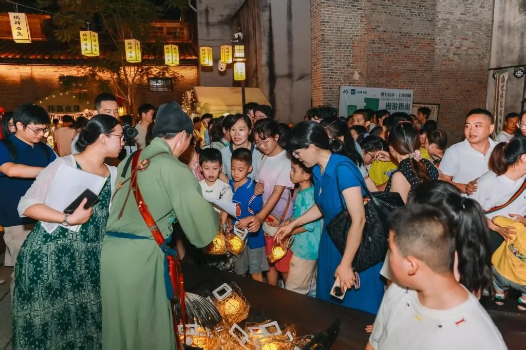 花神巡游、两岸市集、露天电影齐登场！中秋之夜闽台青年嘉年华邂逅福州上下杭 - 配图2