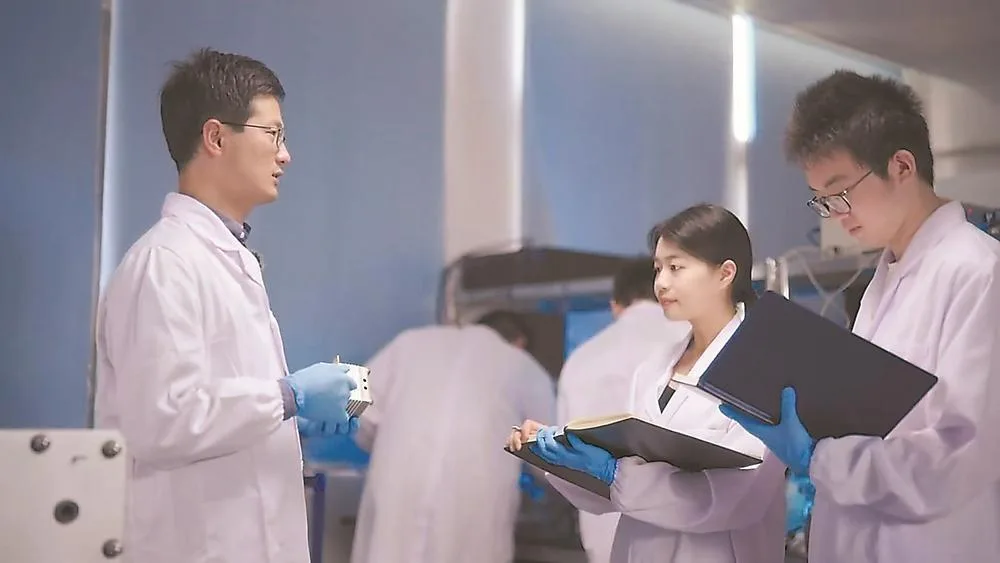 三尺讲台育英才 一线科研拓新智——基础研究人才一线生长记 社会 - 配图6