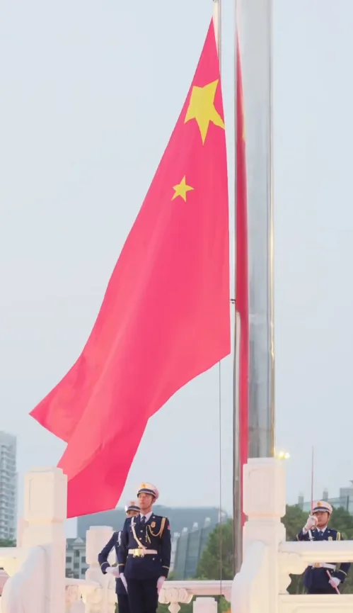福州五一广场沸腾了!有市民彻夜等候,只为这一幕! 社会 - 配图7