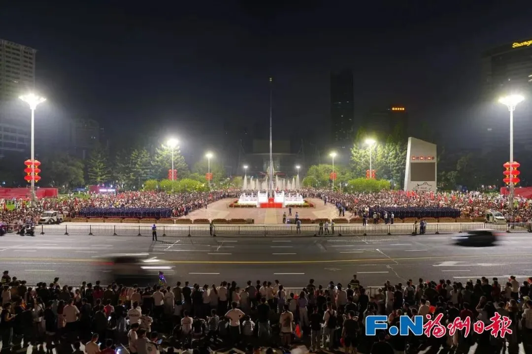 福州五一广场沸腾了!有市民彻夜等候,只为这一幕! 社会 - 配图13