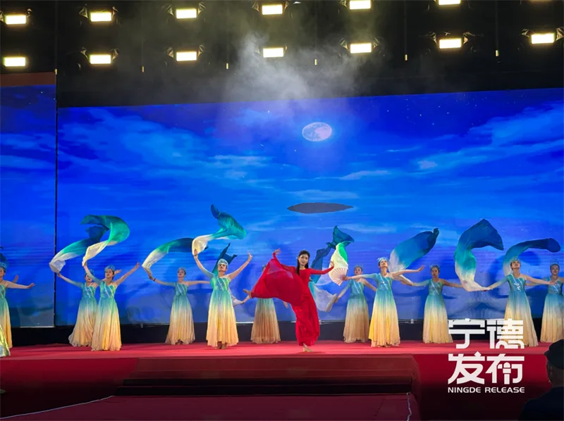 重阳沐新风 敬老润八闽