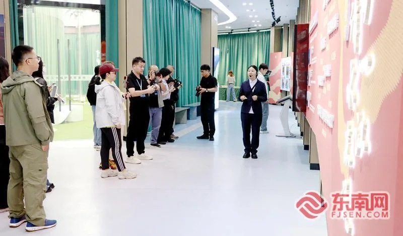 开局之年看中国·潮涌荆楚丨江豚逐浪处,宜昌长江岸线焕新颜 - 配图5