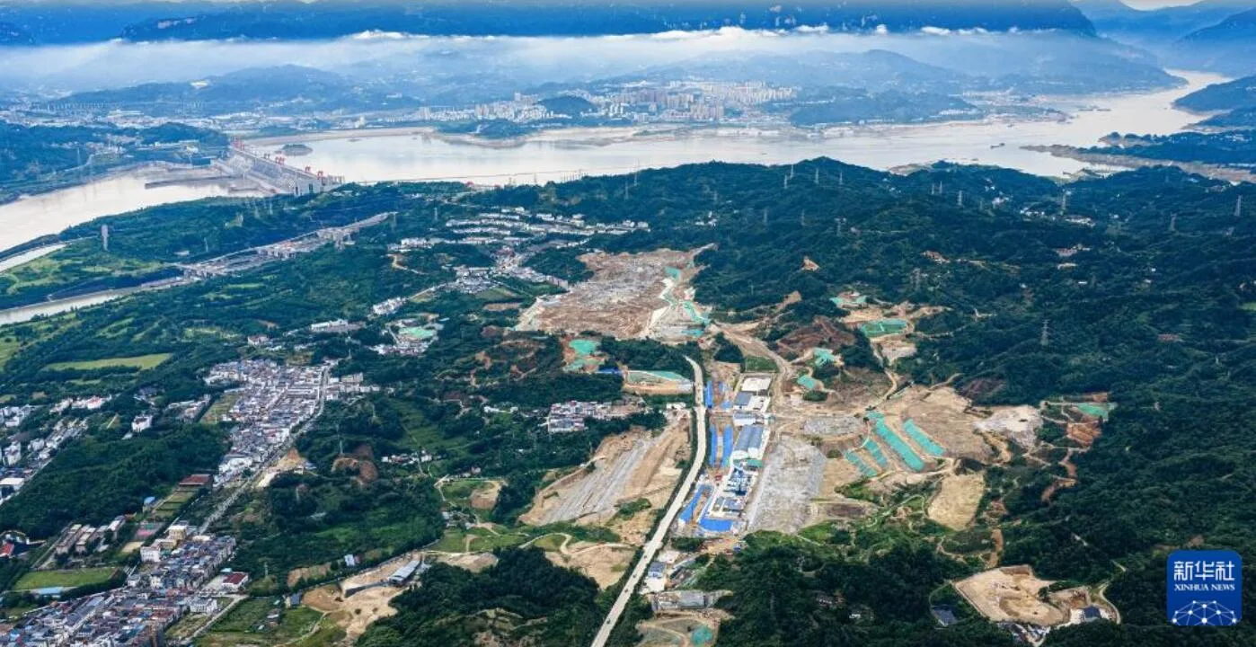 何以中国·当惊世界殊丨两代世纪工程，一脉家国情怀 - 配图5