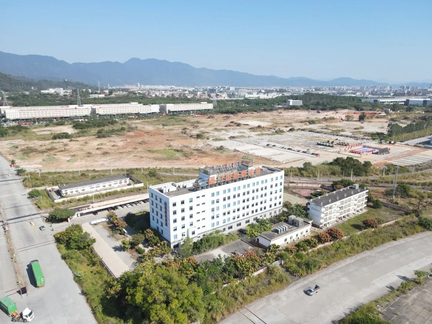 东南高铁物流基地项目在厦门开工 打造普铁高铁并站综合型物流枢纽