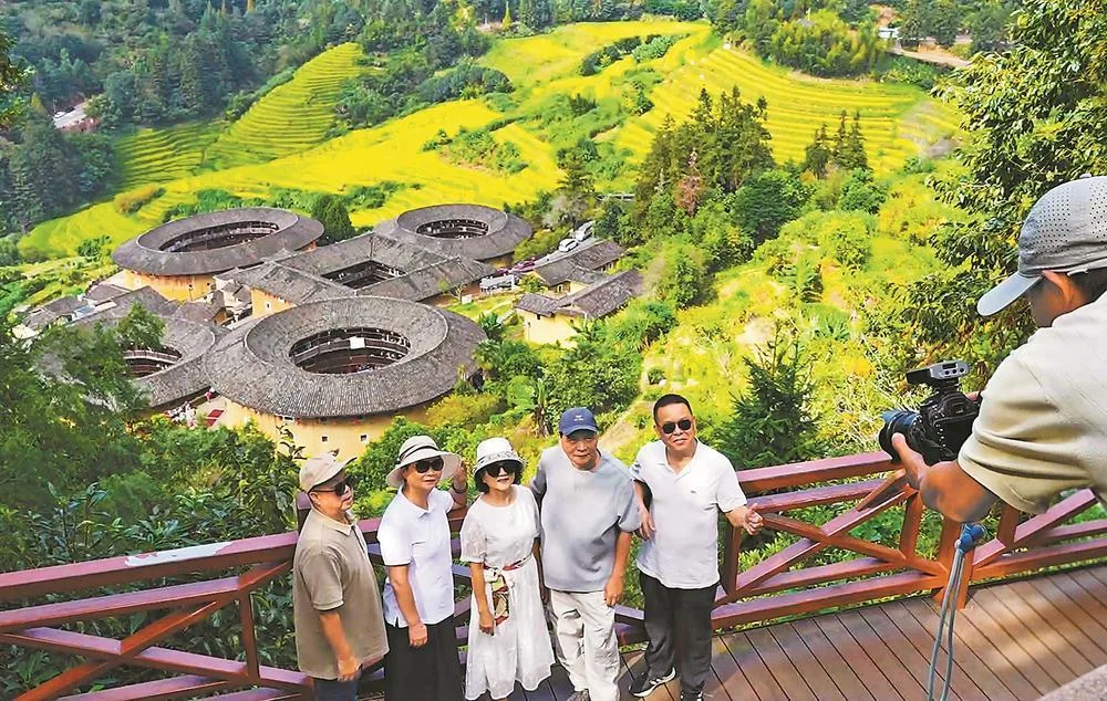 农文旅融合 梯田成景点 社会