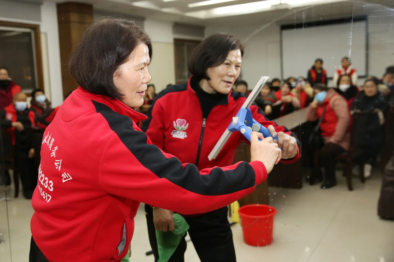 晶采观察丨提质惠民！服务消费新政落地 点燃内需增长新引擎