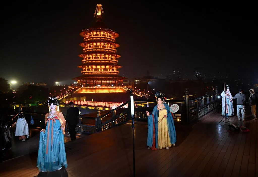 因地制宜发展新质生产力｜科技赋能 文化打底——古都洛阳何以成文旅“顶流”？