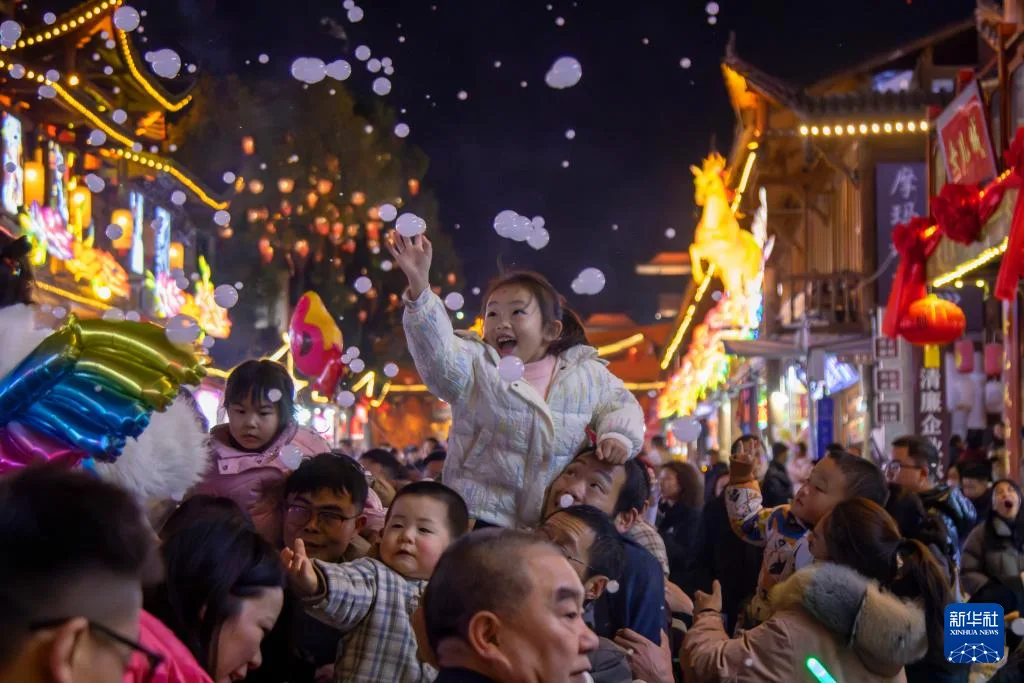 新春临近 各地文旅市场火热