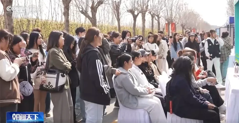 多措并举“搭平台+优服务”聚焦不同人群需求 多场特色招聘活动“热气腾腾”