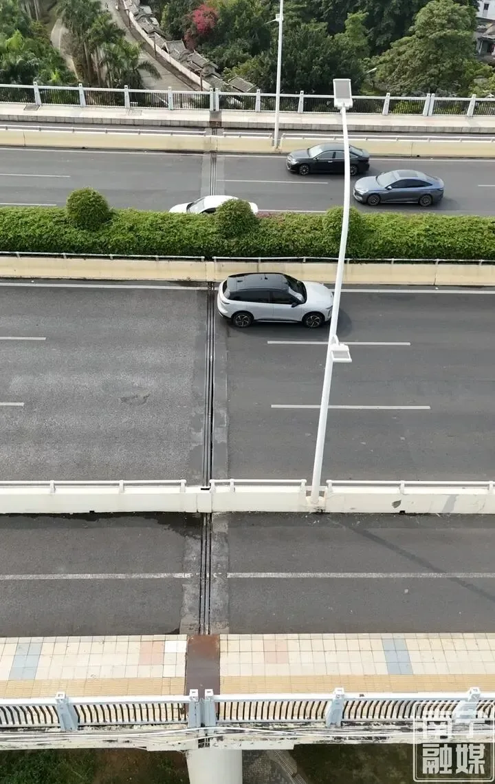 “南宁葫芦鼎大桥桥底异响频发”，市政部门回应