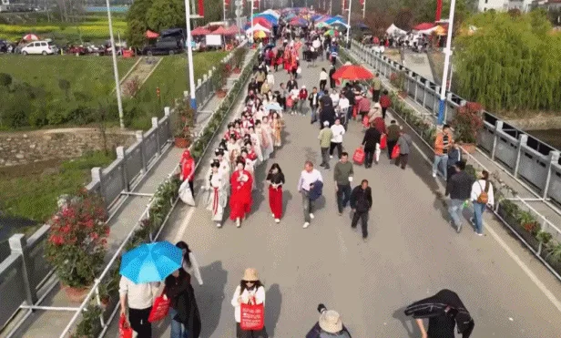 春天里的中国丨赶非遗大集、家门口看演出 多地春日打开方式上新