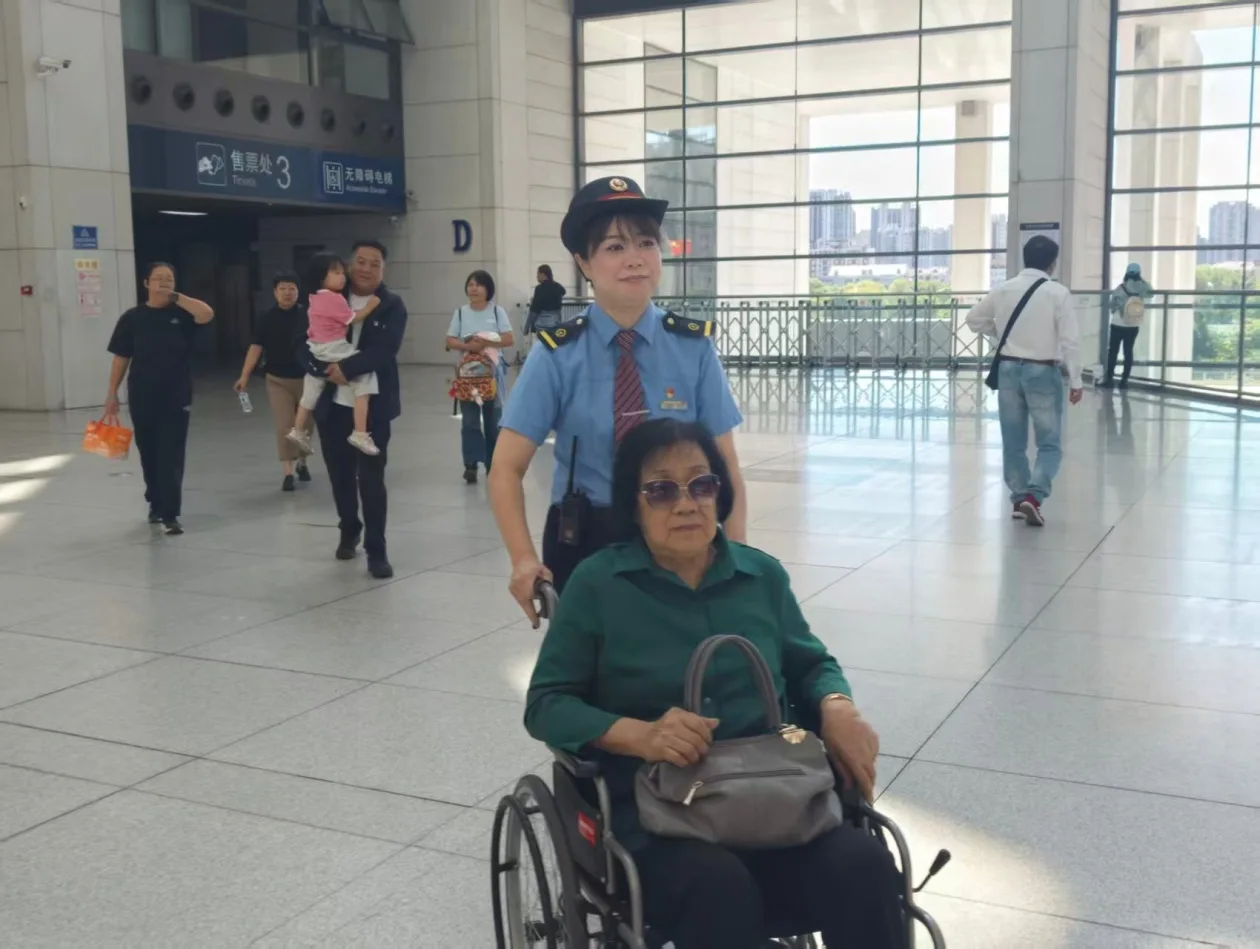 追光的你丨百姓的“小确幸”绘就城市幸福底色