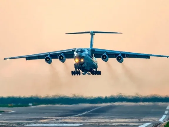 紧张局势升级之际，美媒：一架俄罗斯重型运输机降落在古巴一空军基地