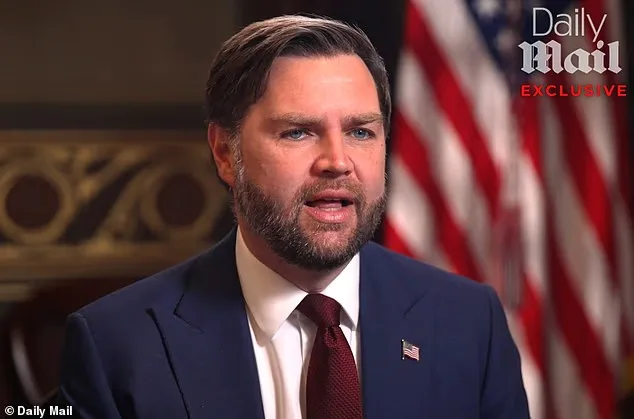 万斯回应爱泼斯坦案文件：揭露了美国精英阶层存在道德败坏现象，令人作呕