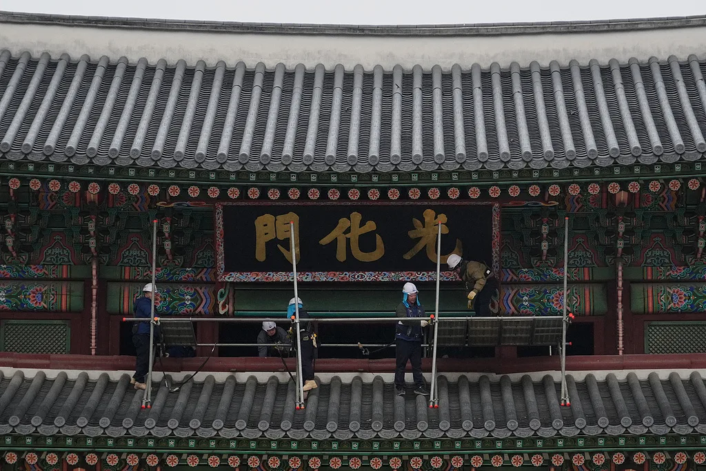 首尔光化门增设韩文牌匾？韩国社会激烈争论