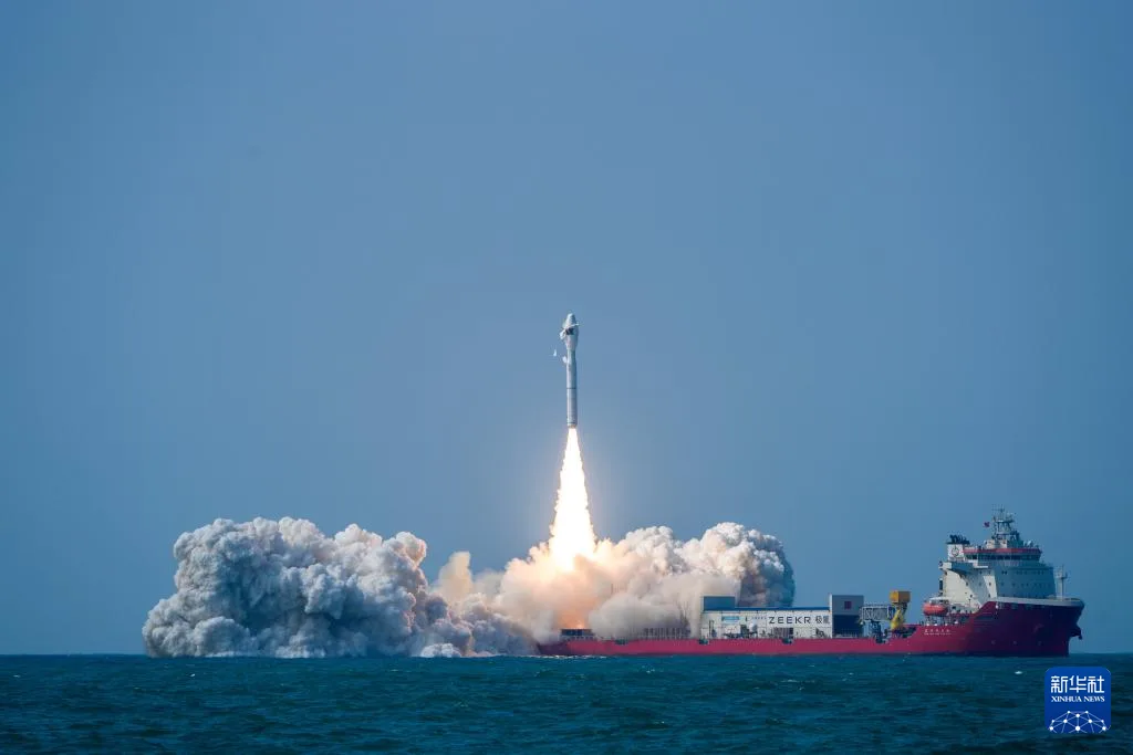 巴基斯坦卫星搭乘中国火箭成功升空，巴总理：巴基斯坦取得又一个太空事业里程碑