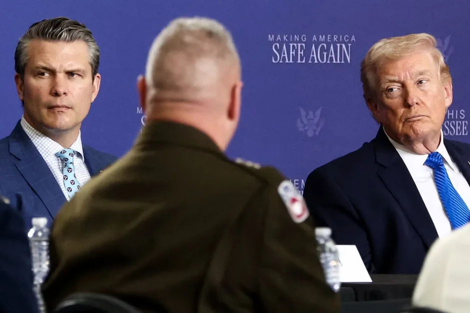 美媒：宣扬“调兵治安”行动期间，特朗普出人意料绕道参观“猫王”故居