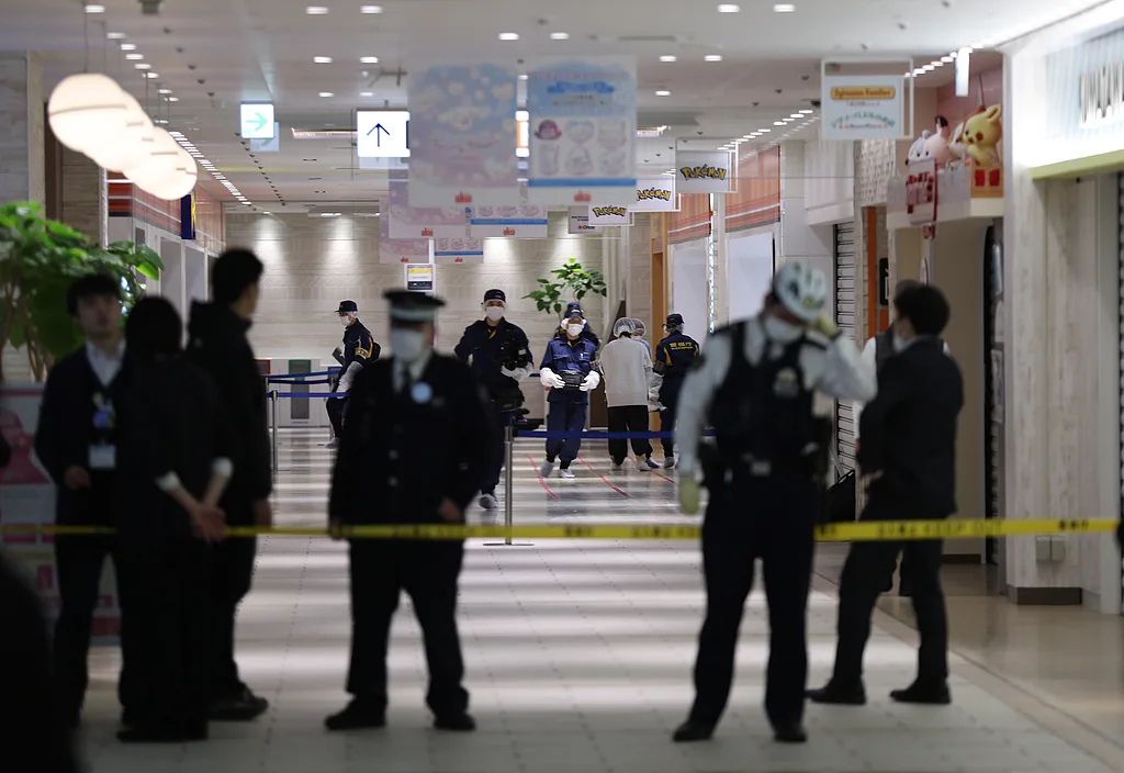 持刀伤人案暴露日本社会危机，民调：79.7%受访者认为，日本治安在过去10年恶化