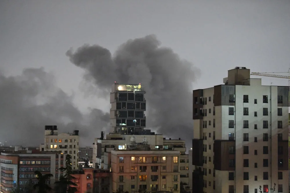 伊朗：美国边打边声称要谈判“不可容忍”