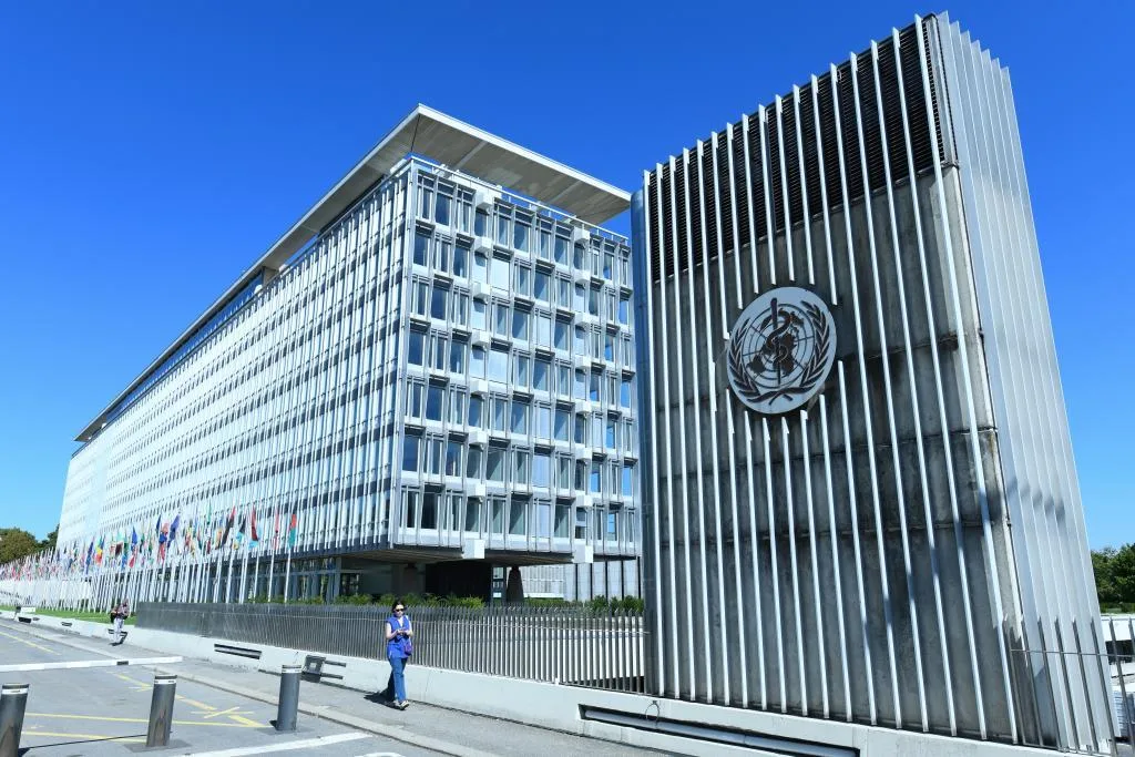 荷兰将转运涉疫邮轮上2名疑似汉坦病毒病例