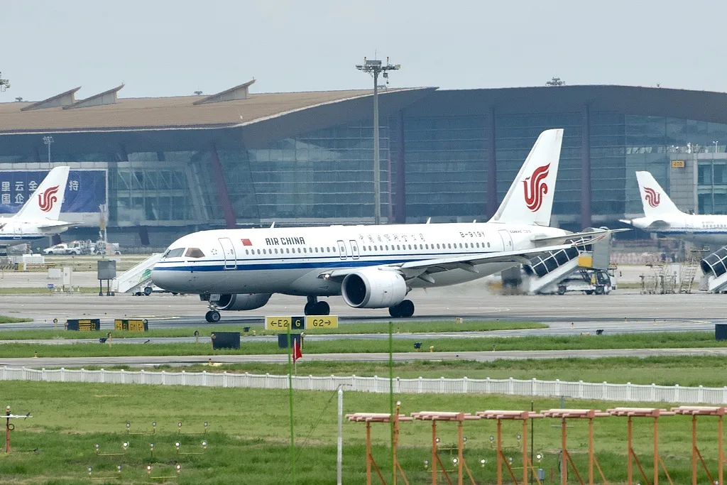 树立常态跨境运营先例，正式进入全球民航网络，C919首次执飞国际商业航线