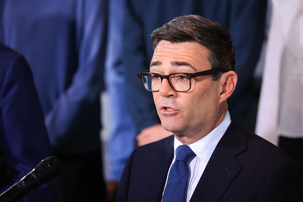 英首相：拒绝深化对欧关系将是“重大失职”