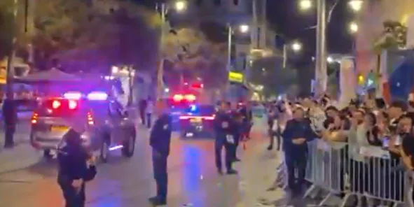 画面曝光！内塔尼亚胡车队途经耶路撒冷市场时被人投掷玻璃瓶
