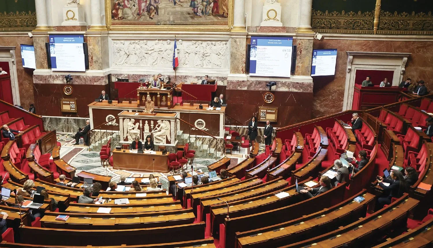 法国立法限制未成年人上社媒