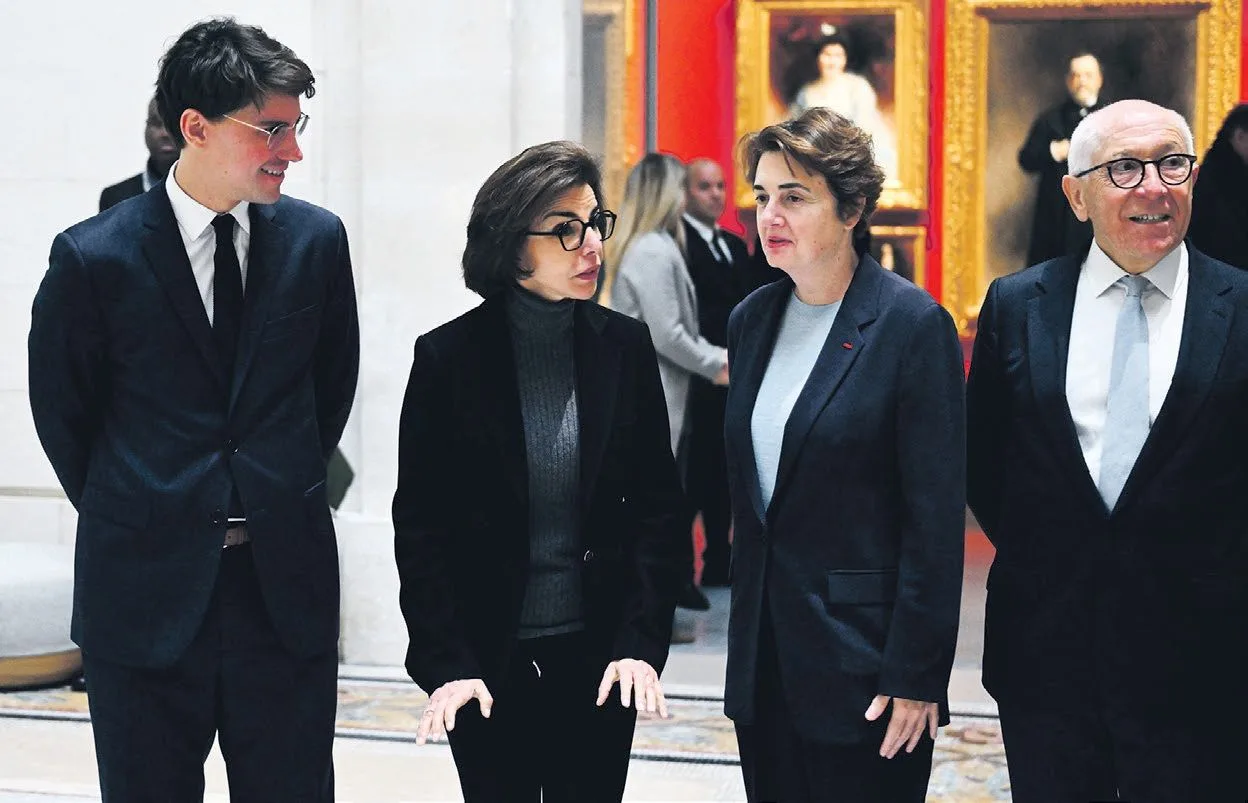 卢浮宫馆长辞职