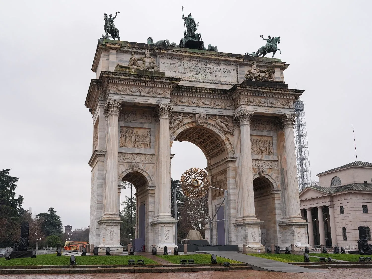 在米兰寻“马”