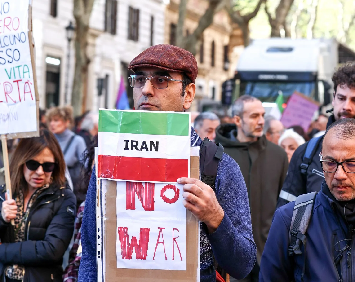 意大利罗马举行反战游行