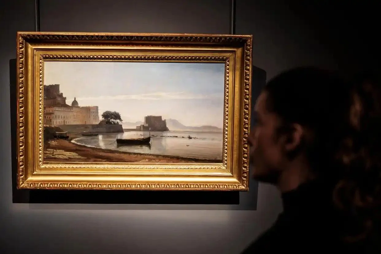 那不勒斯卡波迪蒙特博物馆展出卡米耶·柯罗画作《那不勒斯湾与蛋堡》 - 配图2