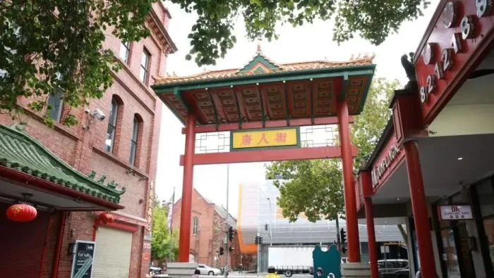 把华侨华人当威胁，到底是谁心虚？