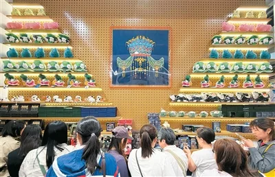 方寸间藏天地 新场景促消费