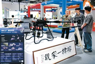 “祖国大陆有最广阔的发展舞台”
