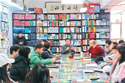 6000份盲盒,挽回一家“非网红”书店(“融”观中国) - 配图2