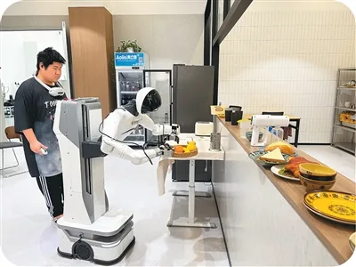 ​探访湖北人形机器人创新中心