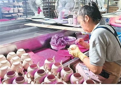 一件陶瓷的“出海记”