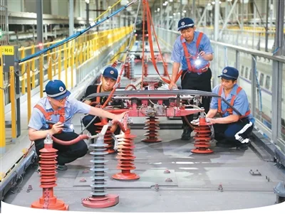 人民日报海外版关注丨青藏铁路工作者——守护雪域天路平安畅通 - 配图9