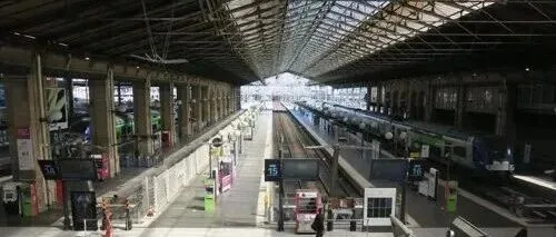 巴黎交通大乱套！比夏天更早到的是SNCF泼来的冷水